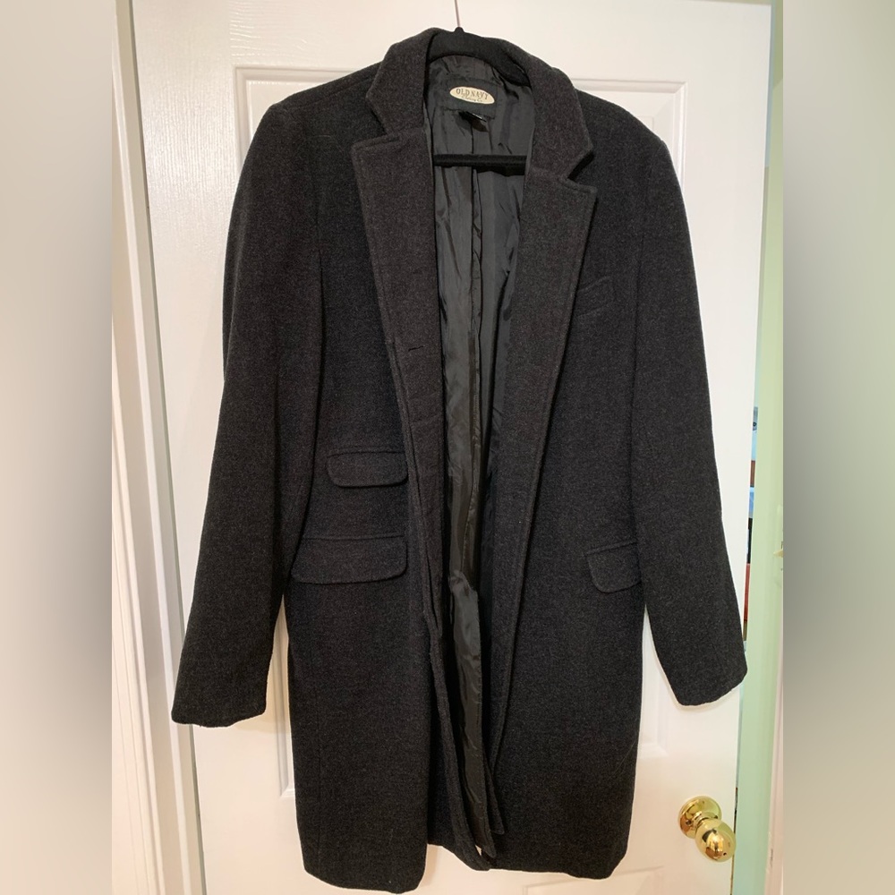 Old Navy woman’s winter coat.
